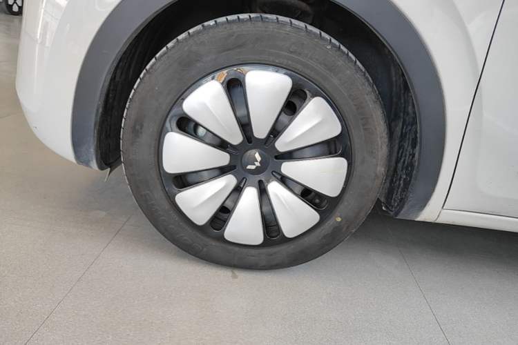 Used Wuling Bingo 2023 333 km Lingxi Connected+ Version
