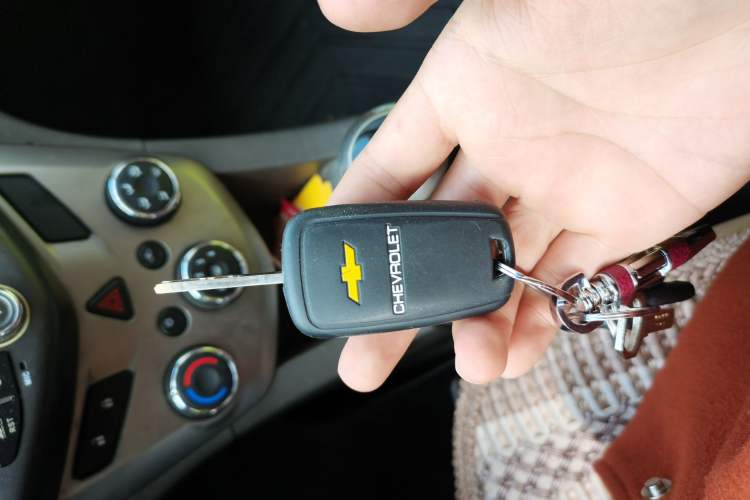 Used Chevrolet Aveo Sonic 2014 Sedan 1.4 SL MT Comfort Edition Vehicle Key