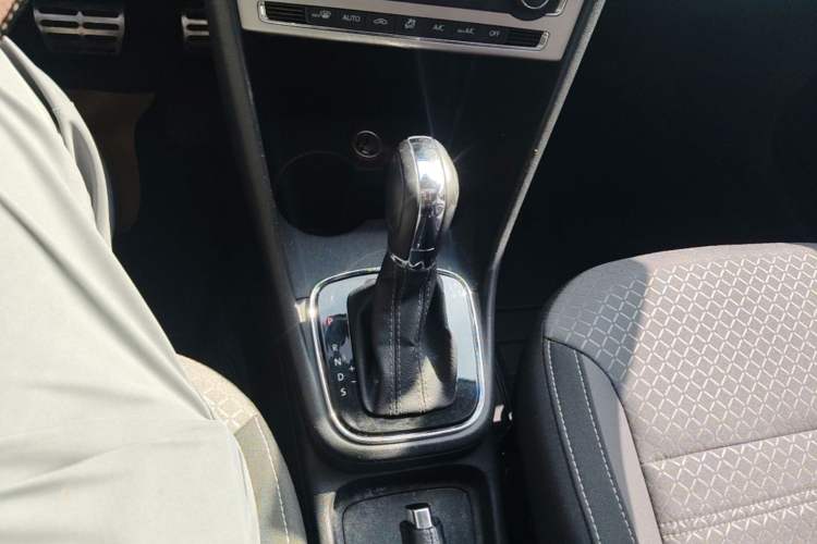 Used Volkswagen Polo 2014 1.6L Cross Polo Automatic