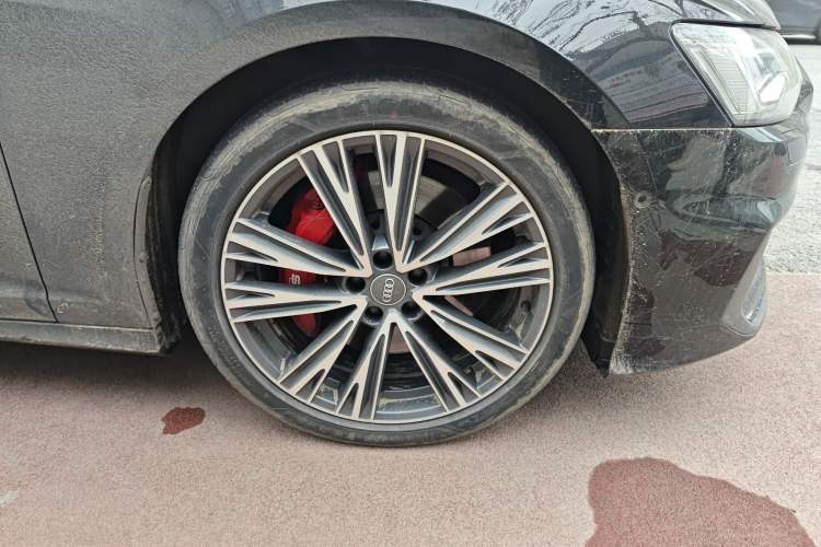 Used Audi A6L 2021 55 TFSI quattro Prestige Dynamic Edition Right Front Wheel Hub