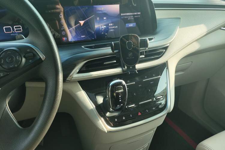 Used Buick GL8 2023 ES Lu Zun Comfort Model Audio And AC Panel