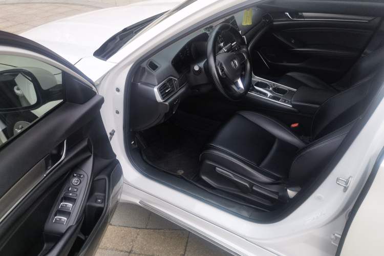 Used Honda Accord 2018 230TURBO Comfort Version National V
