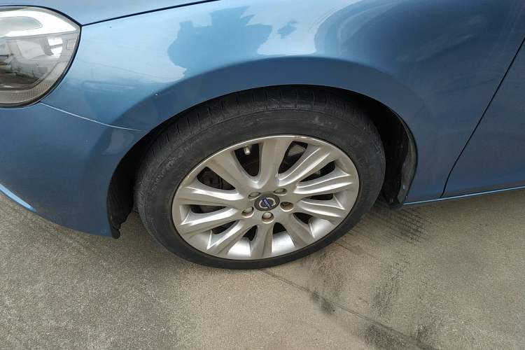 Used Volvo V40 2016 T3 Zhiyi Edition
