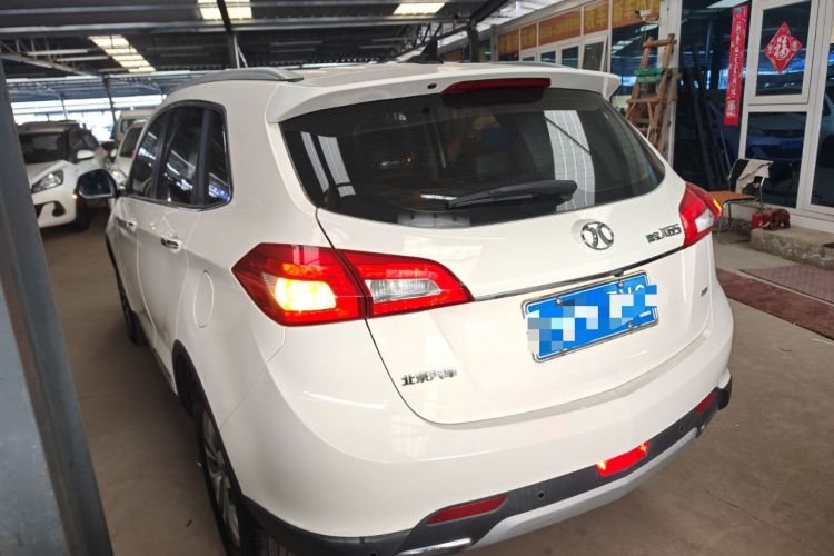 Used BAIC Senova X65 2015 2.0T automatic luxury version
