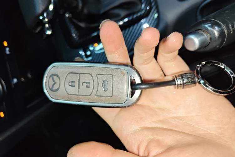 Used Mazda Atenza 2014 2.5L Sky Blue Supreme Edition Vehicle Key