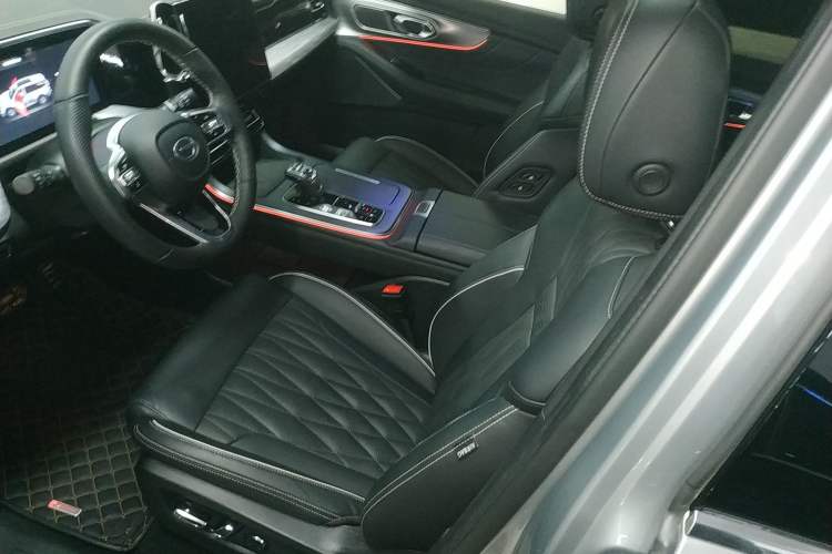 Used GAC Trumpchi GS8 2022 LINGHANG Series 2.0 TGDI Two-Wheel-Drive Luxury Edition (7 Seats)
