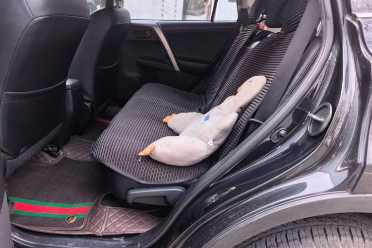 Used Toyota RAV4 2015 2.0L CVT Two-Wheel Drive Fashion Edition
