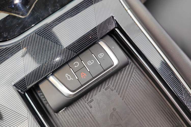 Used GAC Trumpchi GS4 PLUS 2022 390T Automatic Nebula Edition Interior 1