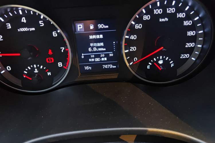 Used Kia kx1 Stonic 2021 1.4L CVT Sunroof Model
