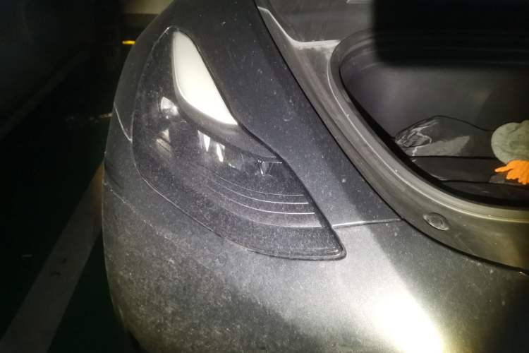 Used Tesla Model Y 2021 Standard Range Rear-Wheel Drive Version Right Front Headlight