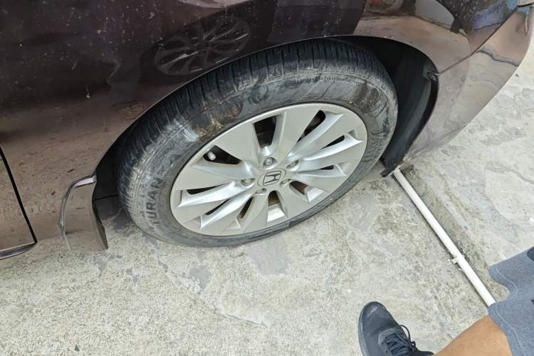 Used Honda Accord 2014 2.4L EX Luxury Edition Right Front Wheel Hub