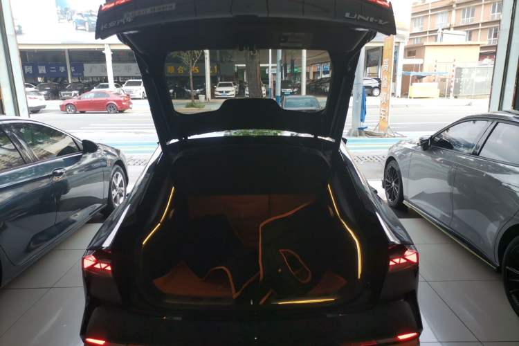 Used CHANGAN UNI-V 2024 1.5T Prestige Sport Edition Trunk