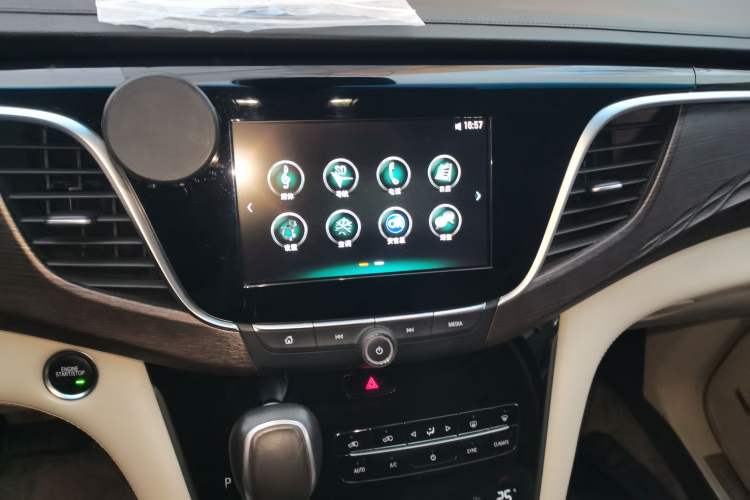 Used Buick GL8 2017 28T Avenir Avia National Emission Standard V