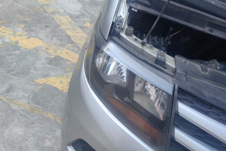 Used JAC Refine M3 2021 PLUS 1.8L 2-Seat Shuttle Version Right Front Headlight