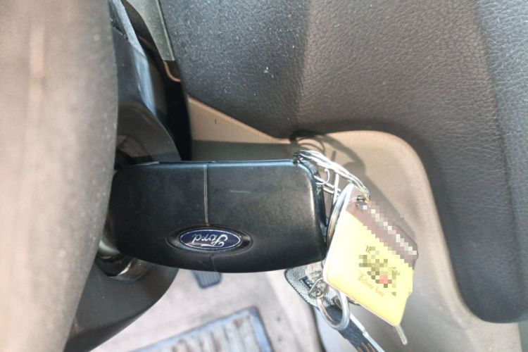 Used Ford Focus 2011 Sedan 1.8L Manual Comfort Model
