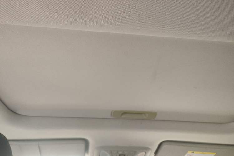 Used Dongfeng Aeolus AX4 2018 1.6L DCT Trendy & Stylish Model with Sunroof Headliner