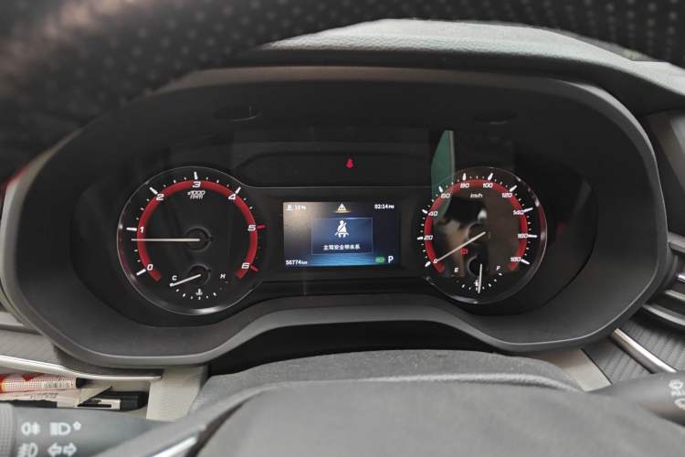 Used SAIC MAXUS Xintu V90 2022 2.0T Automatic Zhiyun King Rear-Drive Long Wheelbase High-Roof Design with Single Rear Tire—6/7 Seater
