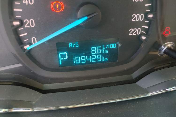 Used Ford Escort 2015 1.5L Automatic Fashion Model Odometer Close Up