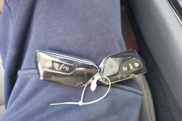 Used Volkswagen ID.7 VIZZION 2024 AIR model Vehicle Key