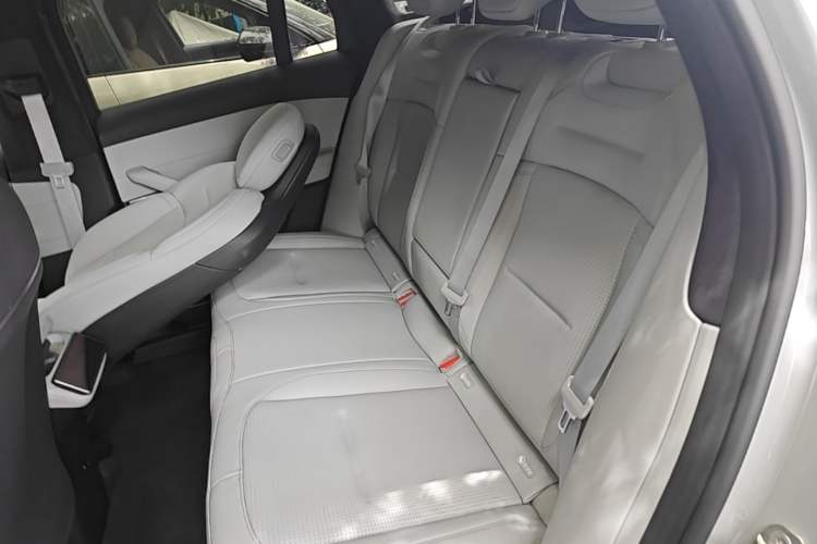 Used Nio ES6 2024 75 kWh
