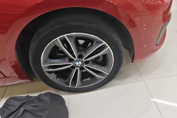 Used BMW 1 Series 2019 118i Fashion Model Right Front Wheel Hub