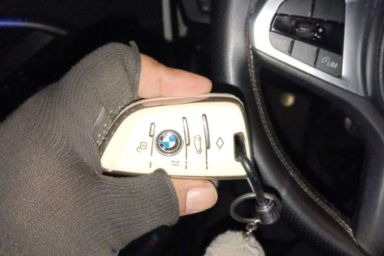 Used BMW 2 Series 2021 225i 4-Door Coupe M Sport Package Vehicle Key