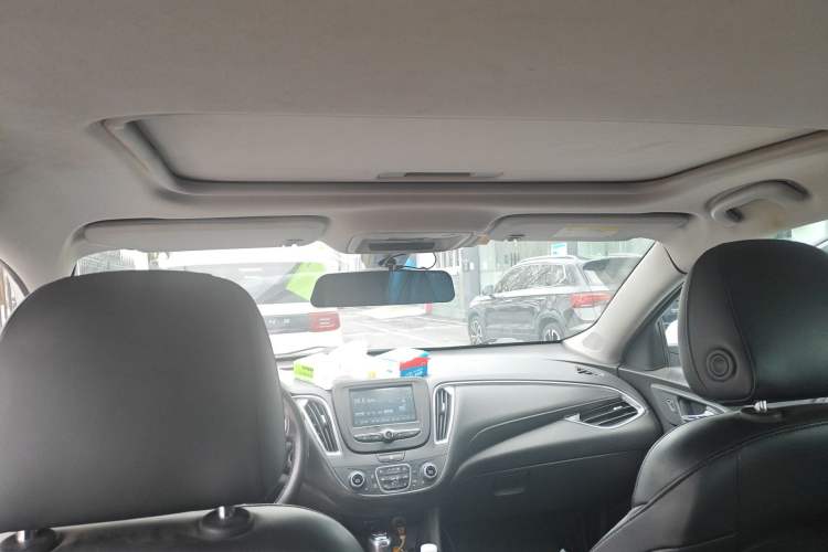 Used Chevrolet Malibu XL 2017 1.5T Automatic Ruichi Edition Headliner