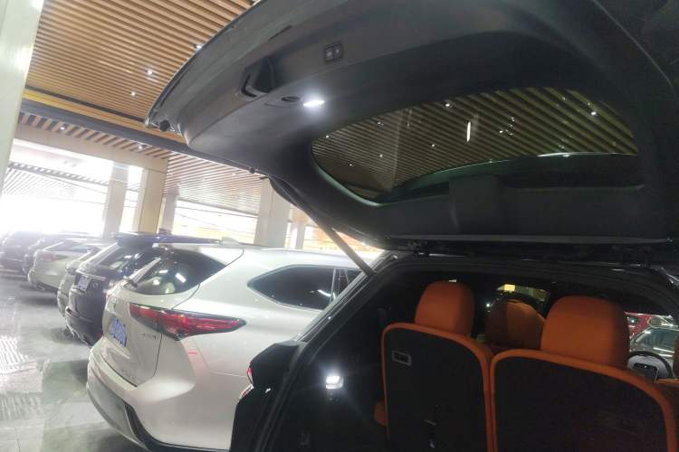 Used Li Auto L8 2023 Air model
