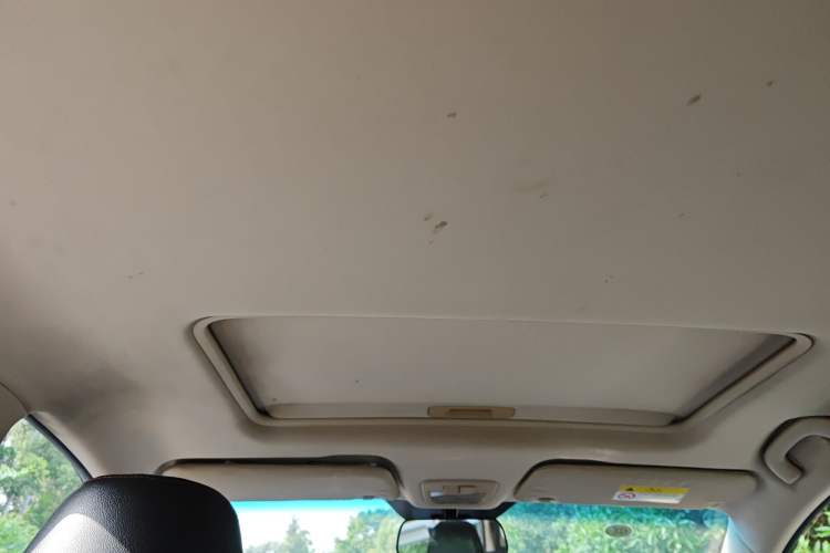 Used Baojun 560 2015 1.8L manual luxury version
