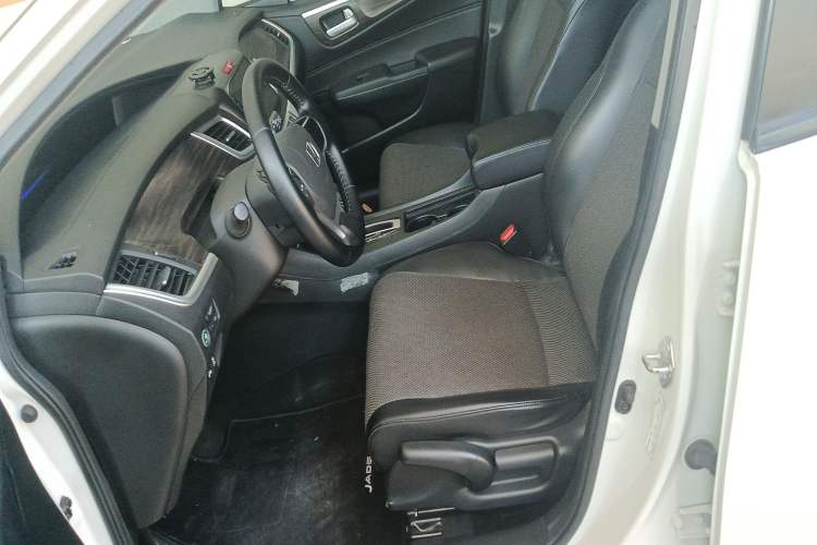 Used Honda Jade 2020 1.8L automatic Comfort version
