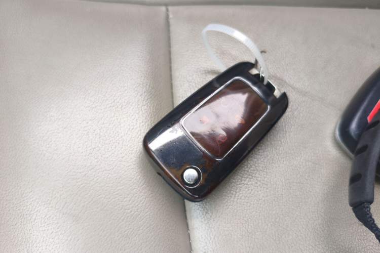 Used Buick GL8 2018 28T Luxury Model China VI Standard Vehicle Key