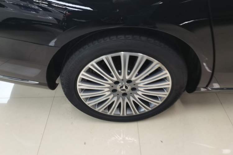 Used Mercedes-Benz E-Class 2020 E 300 L Luxury Model Right Rear Wheel Hub