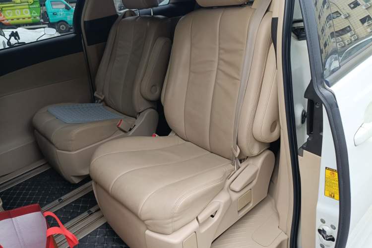 Used Toyota Previa 2012 2.4L 7-Seater Luxury Edition Left Rear Seat