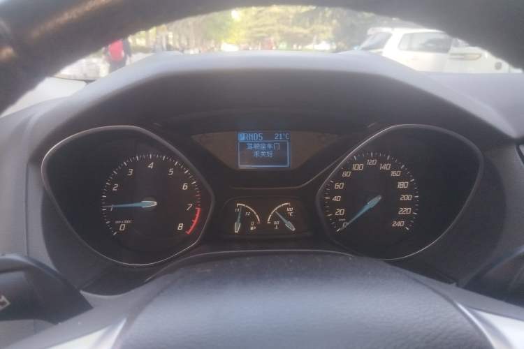 Used Ford Focus 2012 Sedan 1.6L Automatic Fashion Edition
