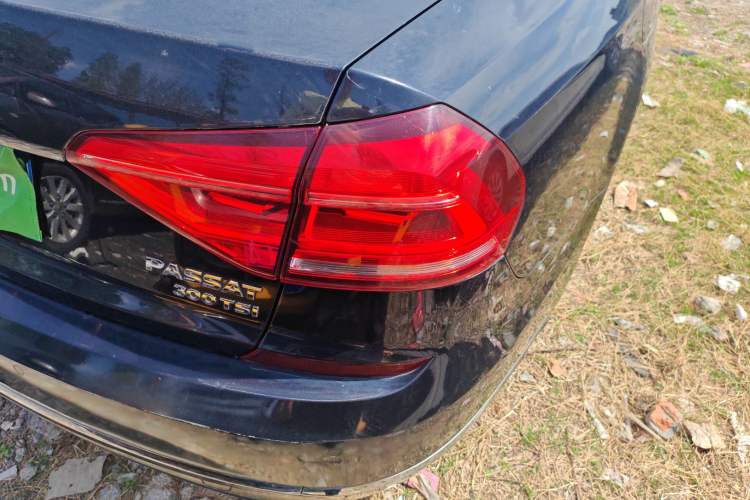 Used Volkswagen Passat 2017 1.8TSI DSG Government Procurement Version (CEA Engine)
