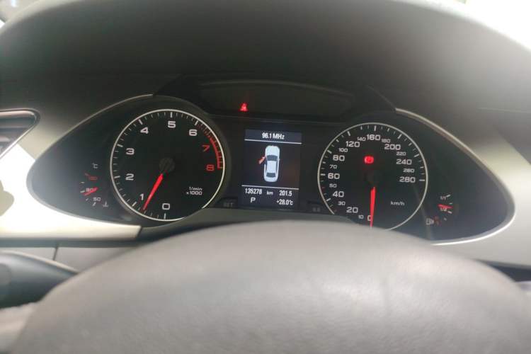 Used Audi A4L 2011 2.0 TFSI Technology Edition