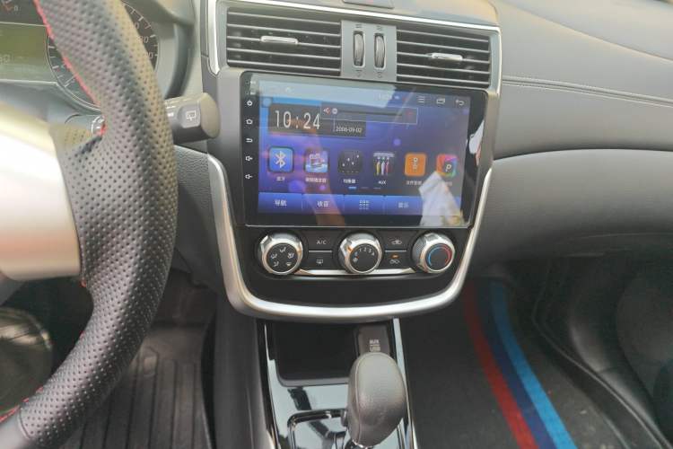 Used Nissan Tiida 2016 1.6L CVT Cool Dynamic Edition