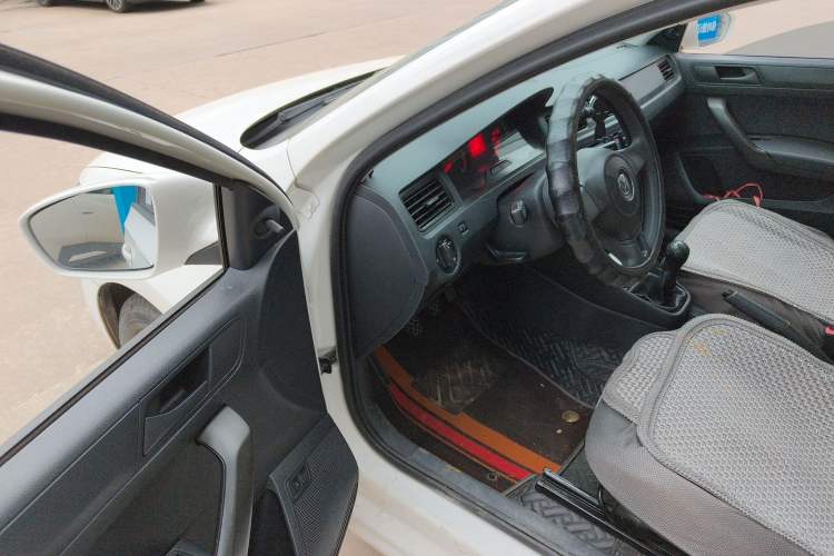 Used Volkswagen Santana 2015 1.4L Manual Fashion Edition
