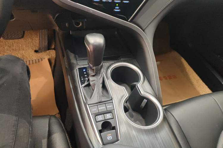 Used Toyota Camry 2021 Dual-Motor 2.5HG Luxury Edition Gear Lever