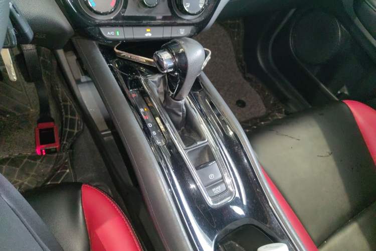 Used Honda Vezel 2015 1.5L CVT two-wheel drive Comfort trim
