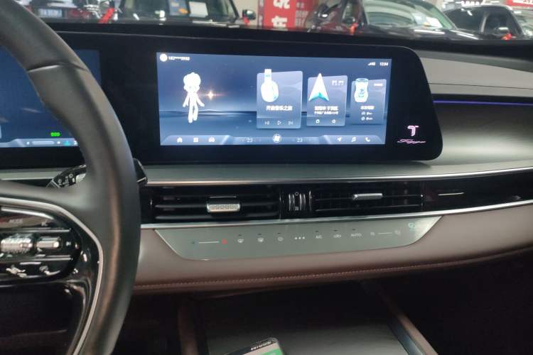 Used Chery Tiggo 8 PRO 2024 Champion Edition 390T Two-Wheel Drive Peak Version 5 Seats Audio And AC Panel