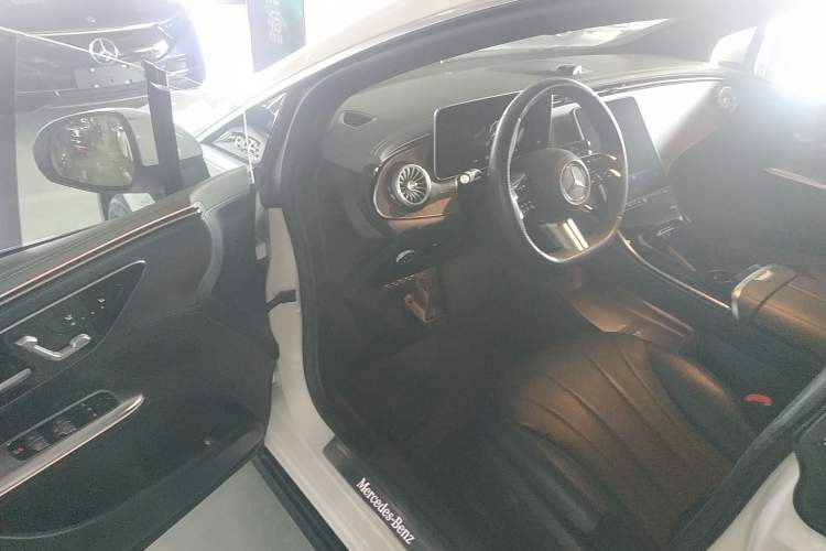 Used Mercedes-Benz EQE 2022 350 Pioneer Edition