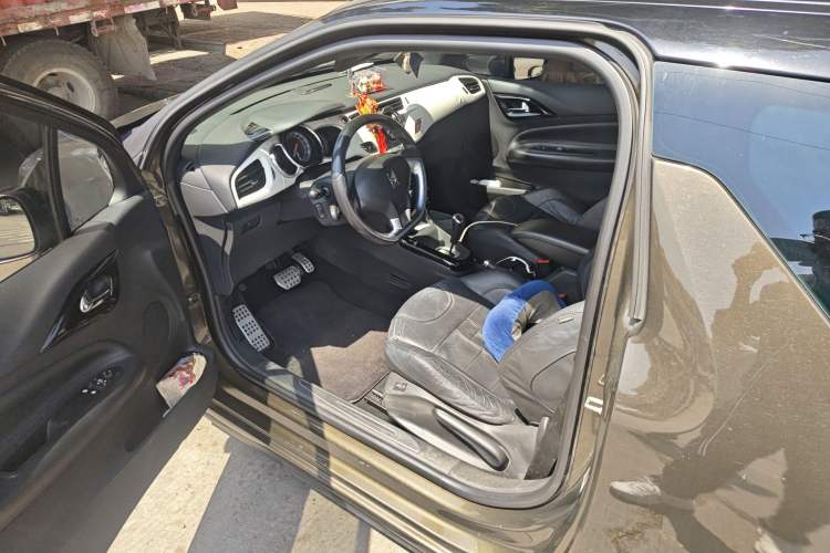 Used DS 3 2012 1.6L Supreme Edition