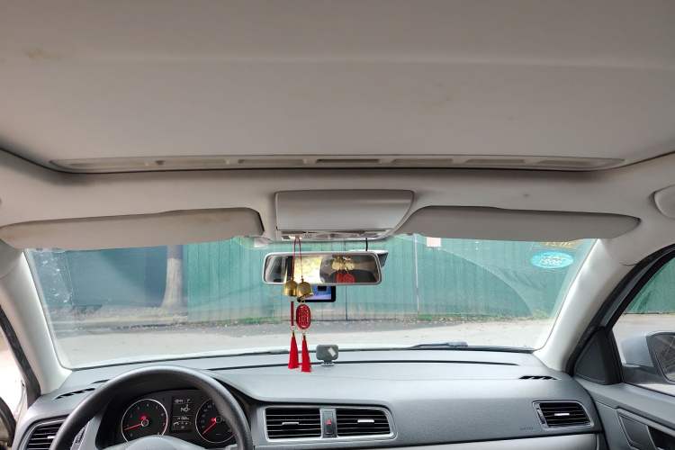 Used Volkswagen Lavida 2013 1.6L Automatic Comfort Edition Headliner