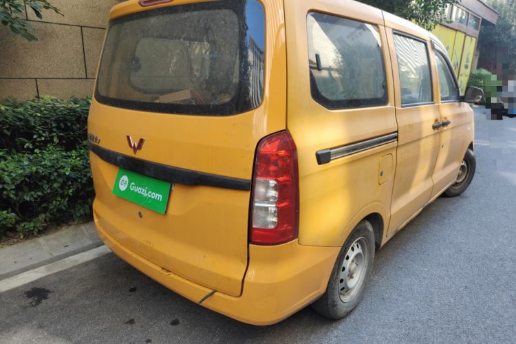 Used Wuling Hongguang V 2019 1.5L Standard Version China VI LAR
