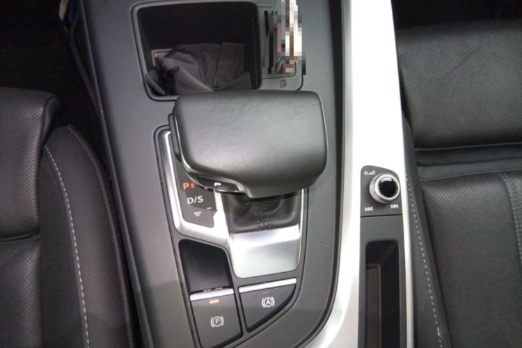 Used Audi A4L 2020 40 TFSI Fashion Dynamic Model Gear Lever