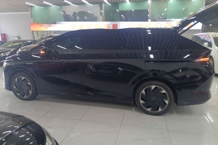 Used XPeng X9 2024 610 Long-Range Pro
