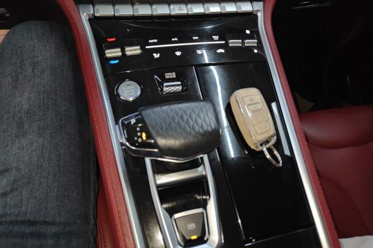 Used Changan CS85 COUPE 2021 1.5T DCT Elite Edition
