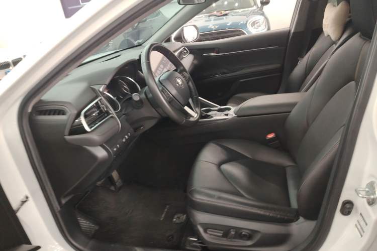 Used Toyota Camry 2021 2.0G Luxury Edition