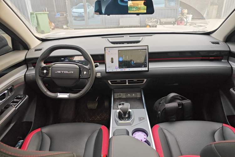 Used JETOUR Dashing 2025 1.5T DCT Youth UP